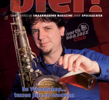 Bierbrouwende jazzsaxofonist op cover Bier! 21